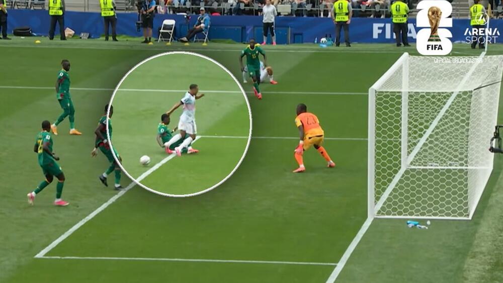 Utčao mu s leđa, nije mogao da ga izbegne? Pogledajte penal u 125. minutu, Senegalci se molili i plakali! (VIDEO)