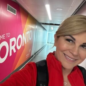 Kolinda stigla u Toronto, pa objavila fotku: Region gleda i ne trepće, bivša predsednica SPREMNA ZA NAVIJANJE!