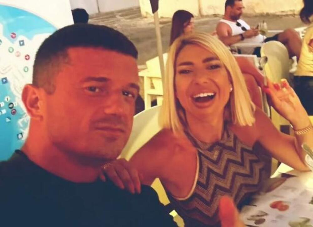 DA LI OVO ZNAČI DA SE JOVANA I TIGAR RASTAJU? Narod bruji o ovim fotografijama, ovaj detalj teško može da promakne