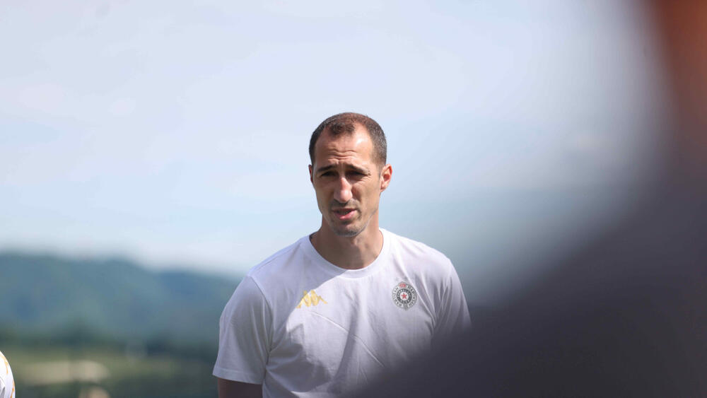 PARTIZAN DOGOVORIO NAPADAČA! Sportski direktor potvrdio novo pojačanje crno-belih (Foto)