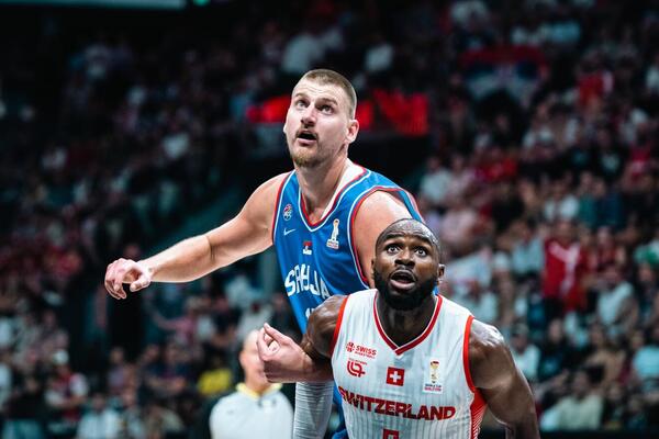 DABL-DABL NIKOLE JOKIĆA U FRIBURGU! Srbija savladala Švajcarsku sa 24 razlike (Video/Foto)