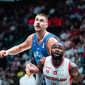 DABL-DABL NIKOLE JOKIĆA U FRIBURGU! Srbija savladala Švajcarsku sa 24 razlike (Video/Foto)