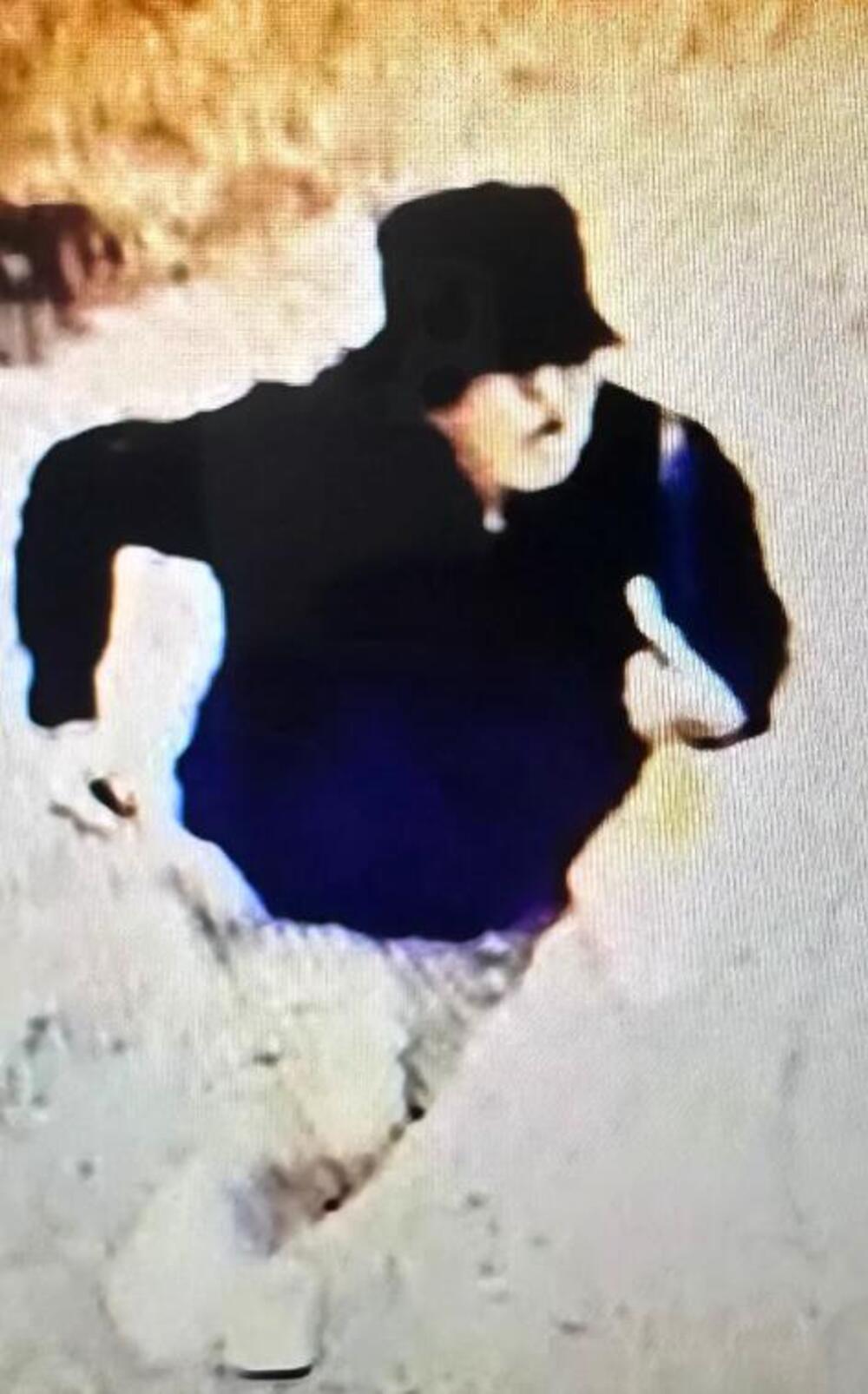 POKUŠALA DA SE PRERUŠI KAKO BI IZGLEDALA KAO MUŠKARAC! Ovo je žena osumnjičena za napad na MULTIMILIONERA (FOTO)