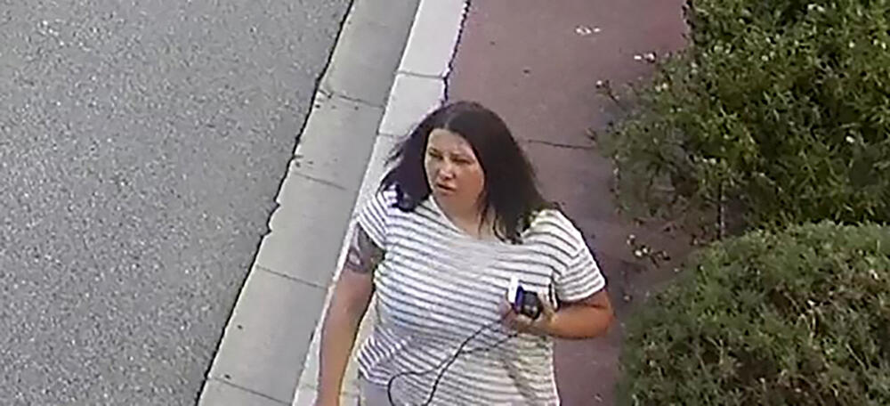 OVO JE ANASTASIJA KOJA JE BACILA BOMBU NA POZNATOG BIZNISMENA! Naoružana je i opasna: Hitno se oglasila POLICIJA!