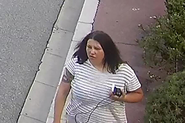 OVO JE ANASTASIJA KOJA JE BACILA BOMBU NA POZNATOG BIZNISMENA! Naoružana je i opasna: Hitno se oglasila POLICIJA!