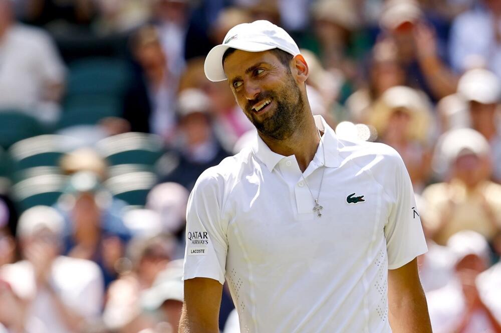 NAJVIŠE POBEDA U ISTORIJI VIMBLDONA! Novak Đoković se izjednačio sa Rodžerom Federerom (Video/Foto)