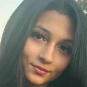 "NALIO JE ALKOHOLOM, PA..." Tinejdžerka (18) digla ruku na sebe zbog OCA KOJI JE PRIZNAO INCEST, a izbegao ZATVOR!