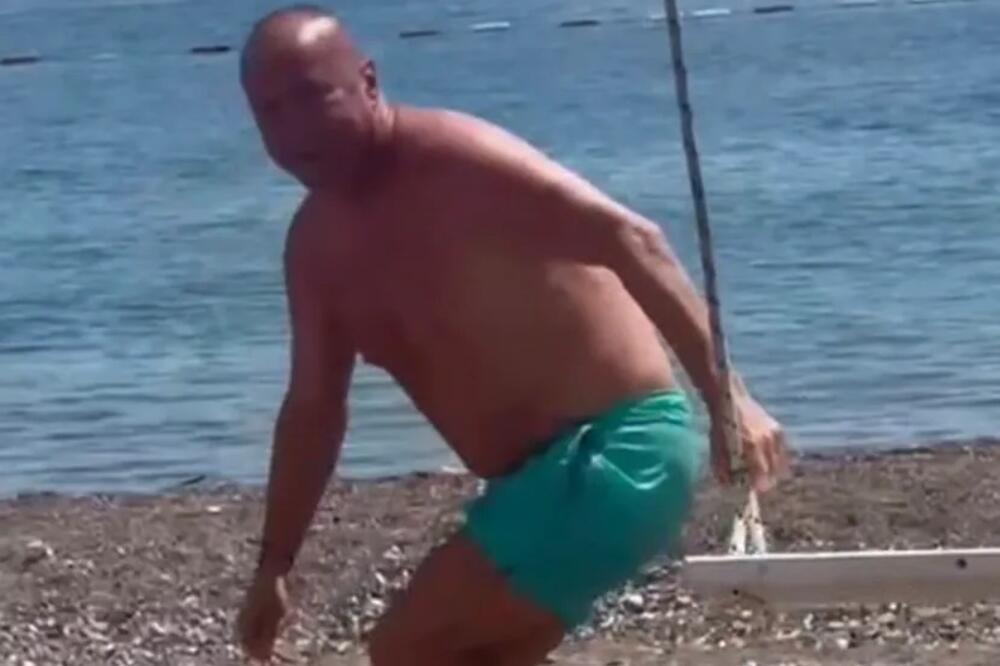 ĐANI NA IVICI INCIDENTA NA PLAŽI U BEČIĆIMA: Svađao se sa policijom, prolaznici sve snimili, SKANDAL! (VIDEO)