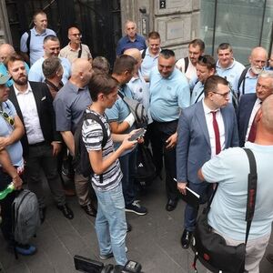 POČEO SASTANAK VUČIĆA I PREDSTAVNIKA GSP: Na njemu će da se "prelome" stvari!