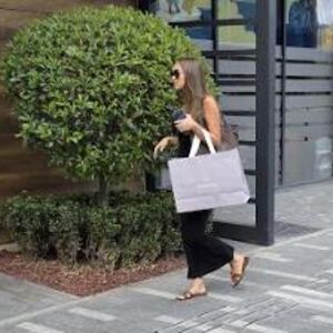 NJEN ULAZAK U ELITU UZDRMAĆE SRBIJU: Isplivalo PRAVO LICE žene zbog koje muškom rodu padaju graške znoja, BIĆE LOMA