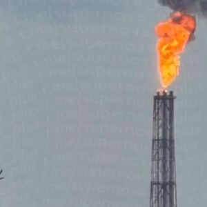 Snimak udara u najveću rusku rafineriju nafte! Dron se približava i zakucava u postrojenje, nastao pakao (VIDEO)