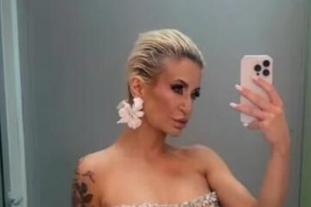 DUŠICA BRUSHALTER ZABORAVILA KOD KUĆE, MUŠKARCIMA POPADALE VILICE: Obukla providnu haljinu, ispod NEMA NIŠTA (FOTO)