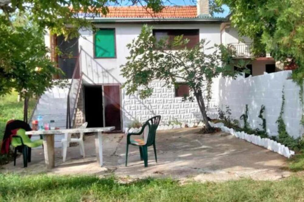 Ova vikendica ima pogled na Avalu, a košta samo 17.000 evra: Ne plaćaju se ni struja ni voda (FOTO)