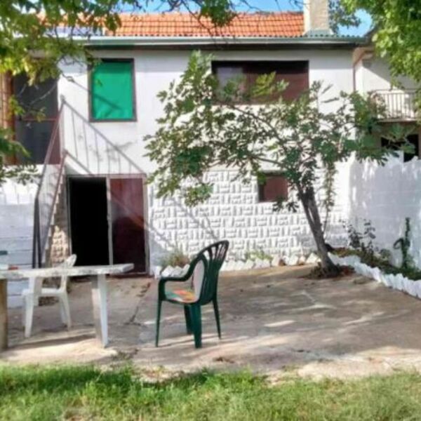 Ova vikendica ima pogled na Avalu, a košta samo 17.000 evra: Ne plaćaju se ni struja ni voda (FOTO)