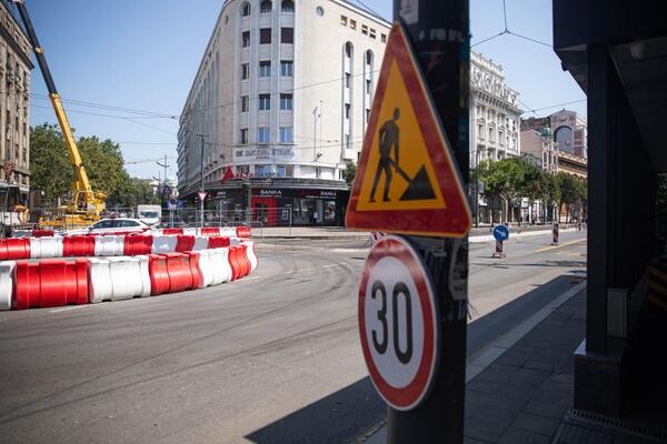 10 linija prevoza od danas menja trasu! Zatvoren još jedan deo Bulevara kralja Aleksandra, ukinuta stajališta