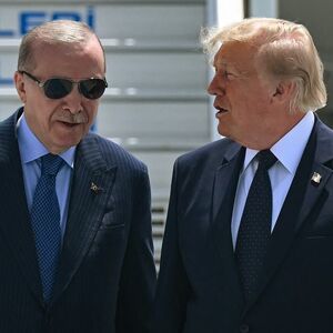 Tramp sleteo u Ankaru, danas počinje Samit lidera članica NATO! Ovo su teme koje će biti na stolu