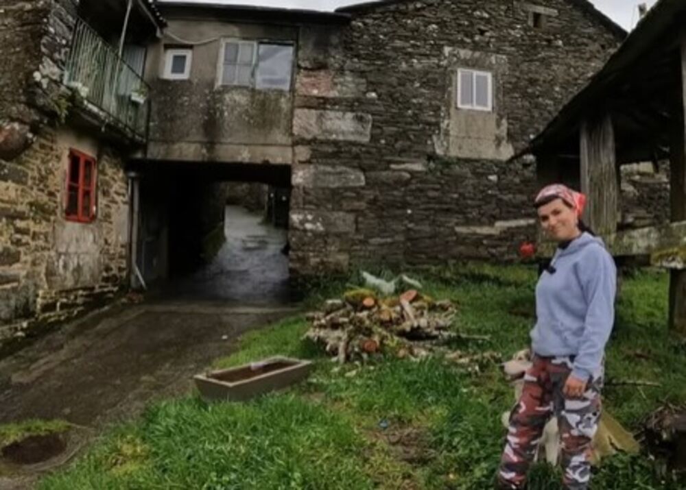Lucija, Devojka, Španija