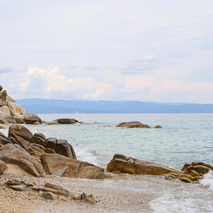 Nove kazne na Grčkim plažama razbesnele su Srbe: Za ovo čak i do 200.000 evra, izbiće vam sve pare iz džepa