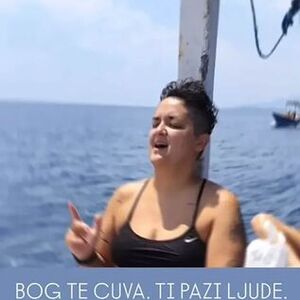 (FOTO) DA LI STE JE OVAKO ZAMIŠLJALI? Marija Šerifović se SKINULA U BIKINI! Slika spalila internet do temelja!