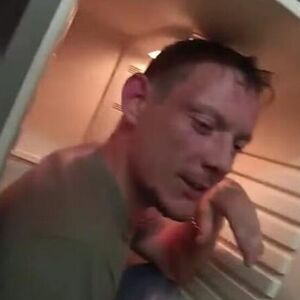 Mesecima zlostavljao devojku, pa kad je policija pokucala na vrata, sakrio se u fržider! Šok prizor zaprepastio sve