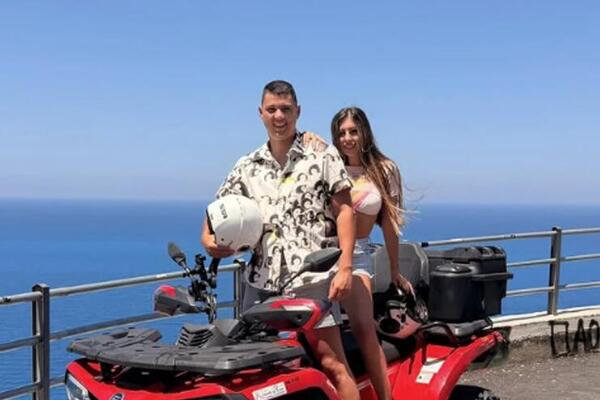 JOVAN PEJIĆ VERIO ENU ČOLIĆ NA BALIJU! Dijamantski prsten dobila za rođendan, mama Zlata UČESTOVALA U ODABIRU