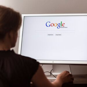 Šta Srbi najviše pretražuju na Google-u ovog leta 2026. godine? Jedna stvar je LOGIČNA, druga je baš IZNENAĐENJE!