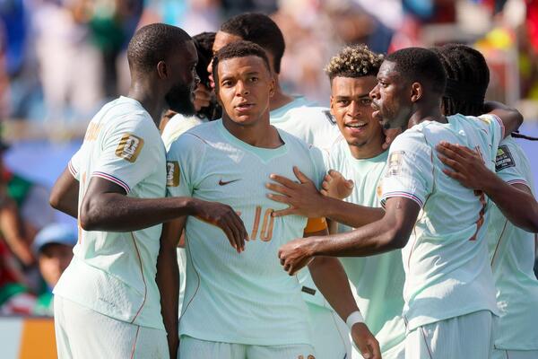 Francuzi su baš moćni: Trikolori bez muke eliminisali Maroko, novi gol Mbapea!