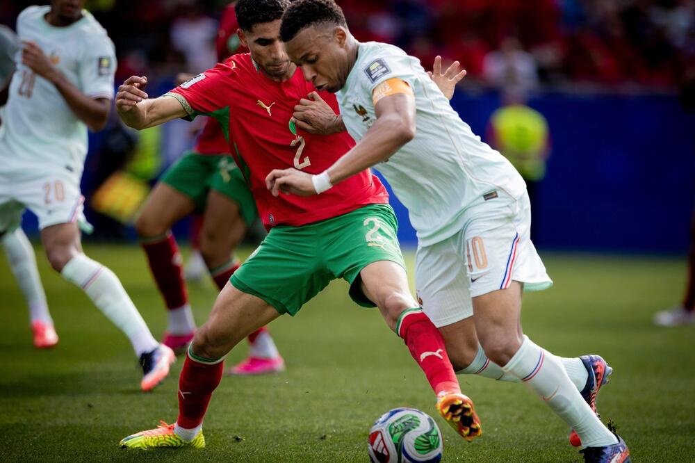 Da li je Mbape postigao gol nakon igranja rukom? Nova kontroverza na Mundijalu, pogledajte ovo! (VIDEO)