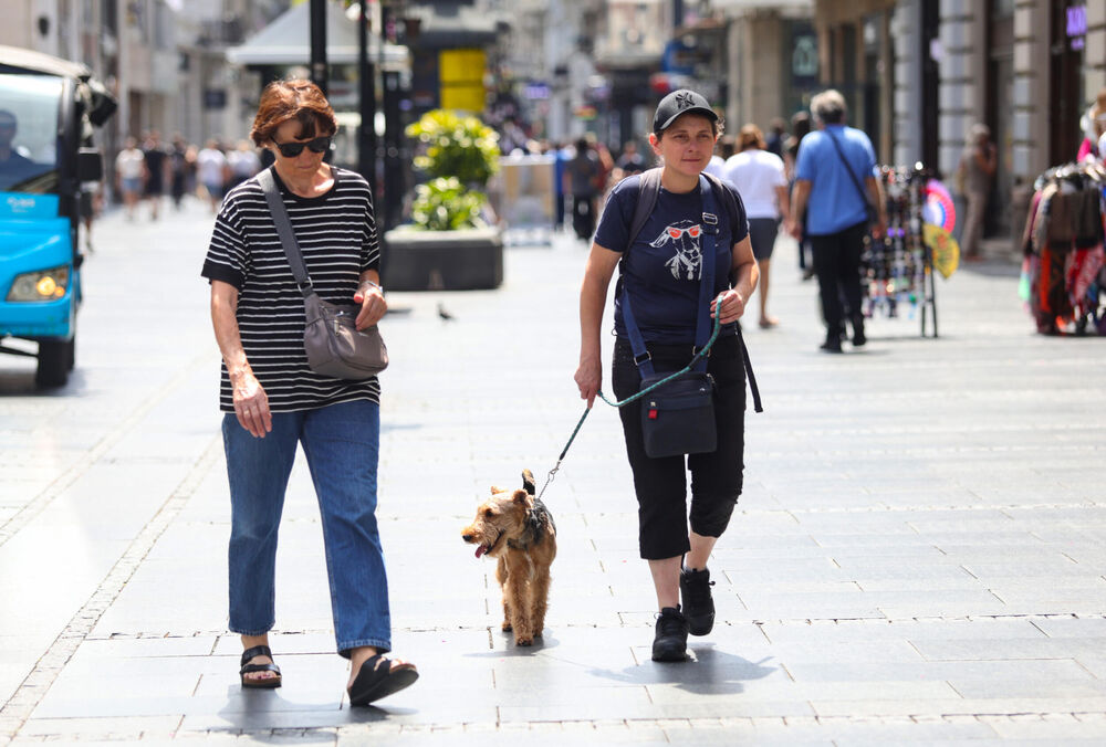 lepo vreme, lepo vreme u beogradu, Leto, vrućina, vrućine, odevne kombinacije, Modna patrola, Odevna kombinacija