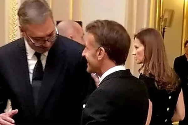 "Važno je da budemo tamo gde se razgovara o budućnosti Evrope" Vučić se oglasio nakon svečane večere u Parizu