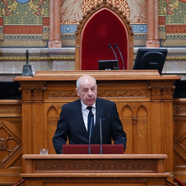 TEKTONSKI POTRESI U MAĐARSKOJ! Izglasano nepoverenje predsedniku države, Šujok ima 5 dana da uradi jedno!