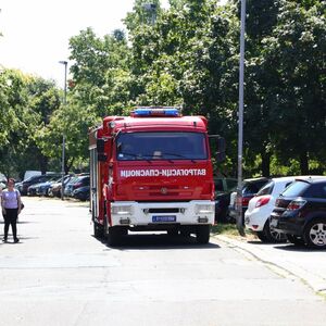 Požar u Novom Pazaru: "Kad sam pogled'o kroz prozor video sam..." (VIDEO)
