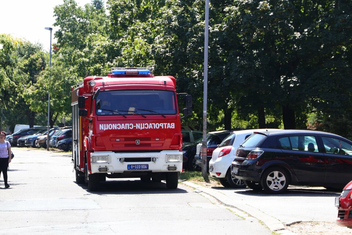 Bukte požari po Novom Sadu