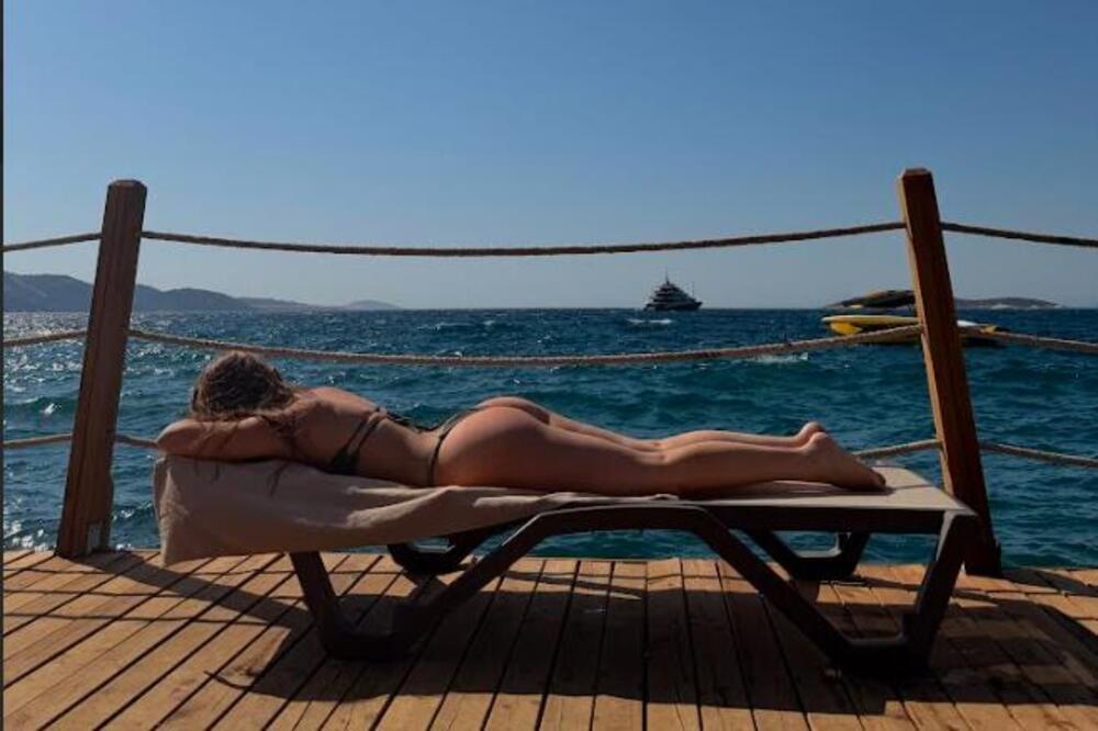 Bojana Srbima pomutila razum! Ove fotke nisu za MALOLETNE, ako vam sad MAŠTA ne podivlja...