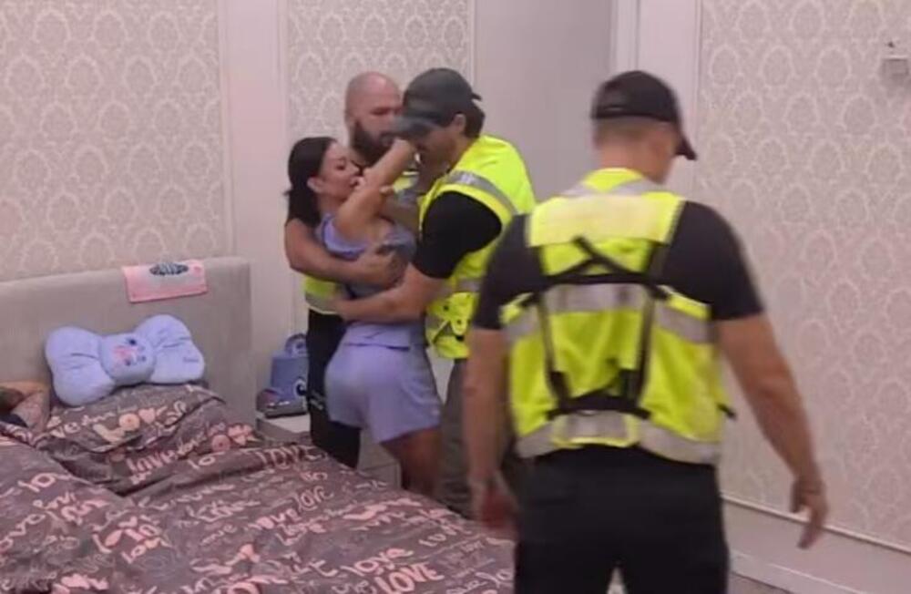 (VIDEO) HOROR U ELITI! Maja Marinković GLAVOM LOMILA STAKLA: Totalni haos, VRIŠTALA IZ SVE SNAGE! JEZIVE STVARI!