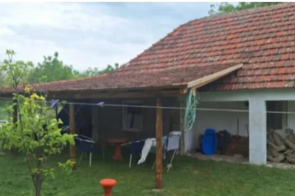 Kuća od skoro 100 kvadrata prodaje se za smešne pare u Srbiji: Svi gledaju u ovaj oglas, evo i zašto (FOTO)