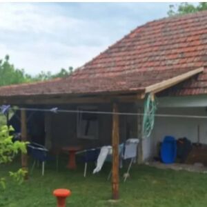 Kuća od skoro 100 kvadrata prodaje se za smešne pare u Srbiji: Svi gledaju u ovaj oglas, evo i zašto (FOTO)