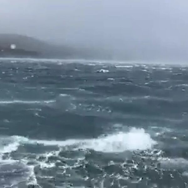 METEOCUNAMI POGODIO HVAR! More se podiglo za više od 30 cm i IZLILO NA ULICE, a onda se desio najgori SCENARIO