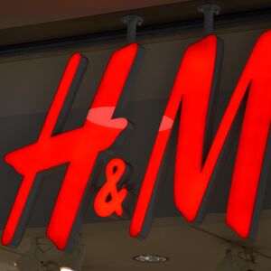 H&M ZATVARA VIŠE OD 130 RADNJI! Omiljeni modni brend mnogih stavlja zauvek katanac na svoja vrata