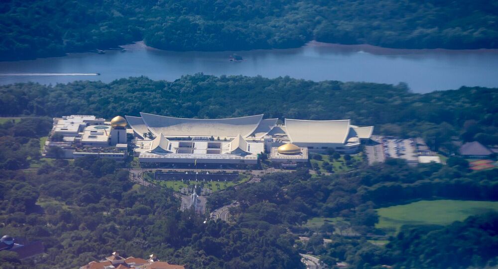 Pogled na palatu Istana Nurul Iman iz ptičje perspektive