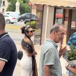 POŠLA NA SAHRANU ILI IZBOR ZA MIS? Zbog nje OŽALOŠĆENI ostali u čudu! Evo SA ČIM na GLAVI je POKOJNIKU ODALA POČAST