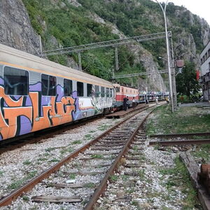 Haos na pruzi Beograd-Bar: Grom zaustavio voz, putnici čekaju ekipe iz Podgorice (FOTO)