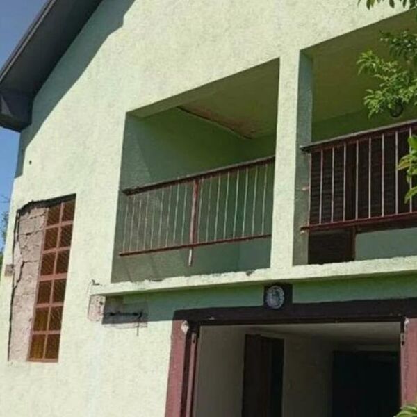 Kuća od preko 60 kvadrata i ogroman plac prodaju se za smešne pare: Svi zovu za ovaj oglas, cena je bagatela
