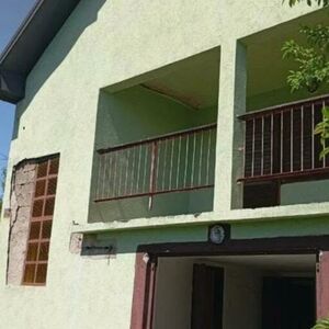 Kuća od preko 60 kvadrata i ogroman plac prodaju se za smešne pare: Svi zovu za ovaj oglas, cena je bagatela