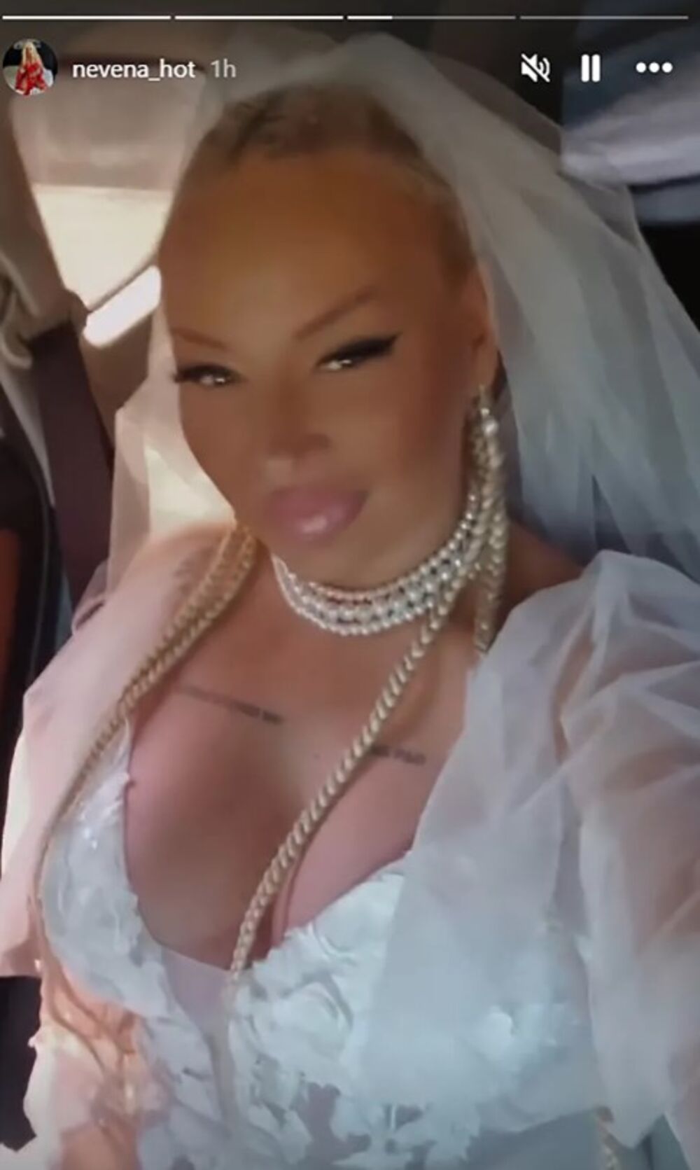 Nevena Hot