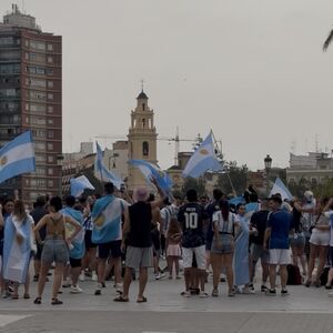 EKSKLUZIVNO! ARGENTINSKA LUDNICA KAO NA ULICAMA BUENOS AJRESA! "Gaučosi" okupirali najlepši španski grad (Video)