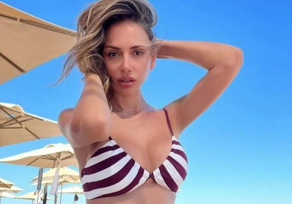 SKINULA SE NAJLEPŠA BOSANKA (44)! Bikini kao da je NAOPAČKE, jedan detalj RASPAMETIO SVE! "ŽENO..."