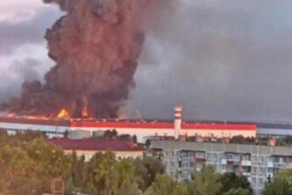 Moskva zasuta sa preko 400 dronova, UKRAJINA ZADALA ŽESTOK UDARAC PUTINU! Narod beži glavom bez obzira, OPŠTI HAOS