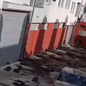 Stanje kao nakon zemljotresa: Nezapamćeno nevreme u gradu u Srbiji, obrušio se krov na zgradi (FOTO)
