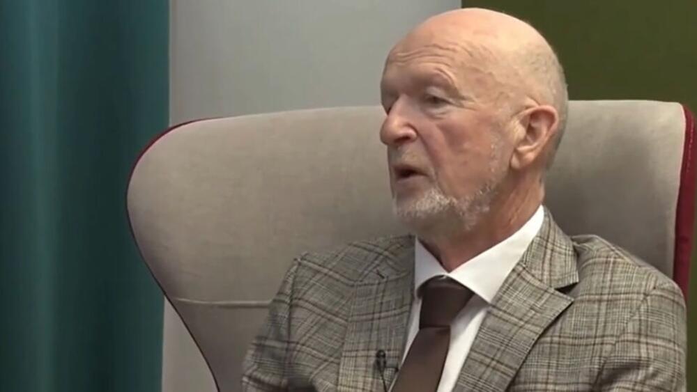 BALKANAC POČEO KAO MOLER, A DANAS VOZI MAJBAH OD 210.000 EVRA: Njegova životna priča je ŽIVA INSPIRACIJA! VIDEO